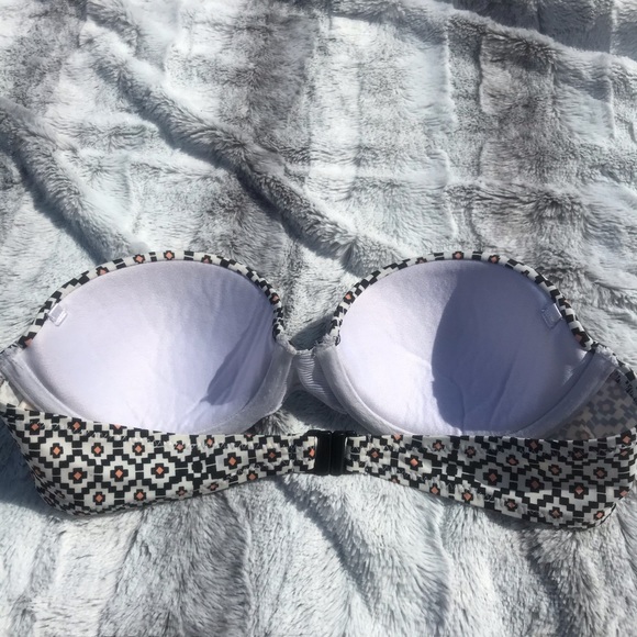 Urban outfitters patterned bikini - Picture 2 of 4